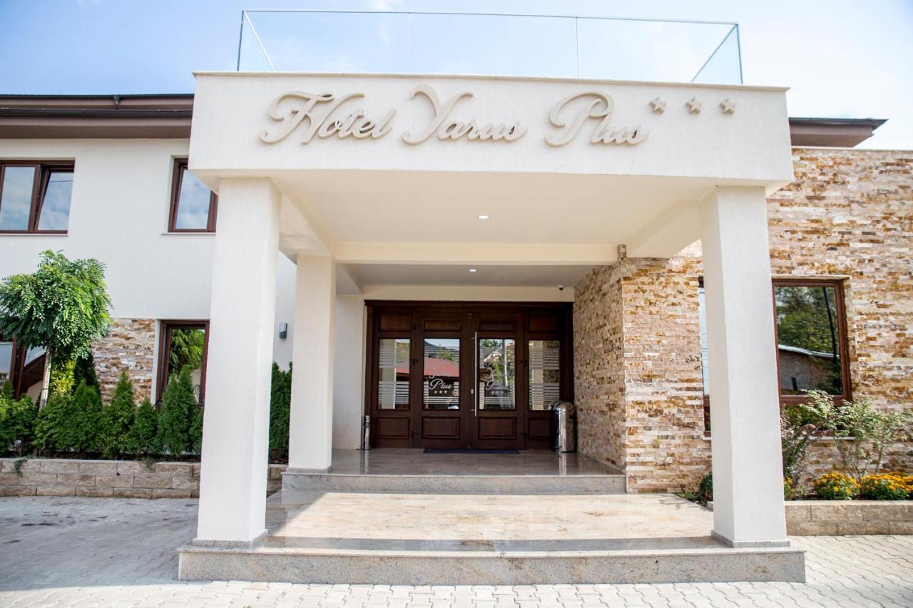 Hotel Yarus Plus Плоешти Экстерьер фото